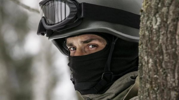 Военные мужчины