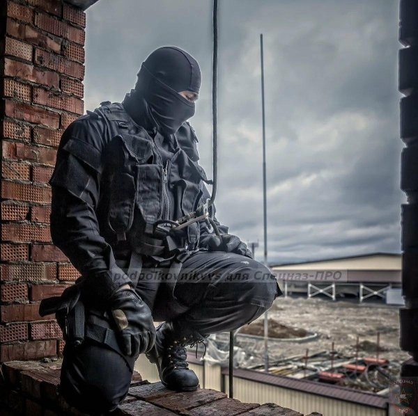 Военные мужчины