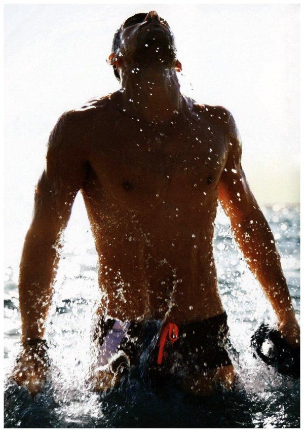 Мужчины блестящие