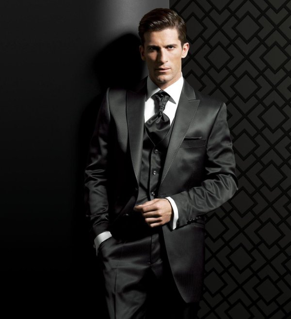 Мужчины блестящие