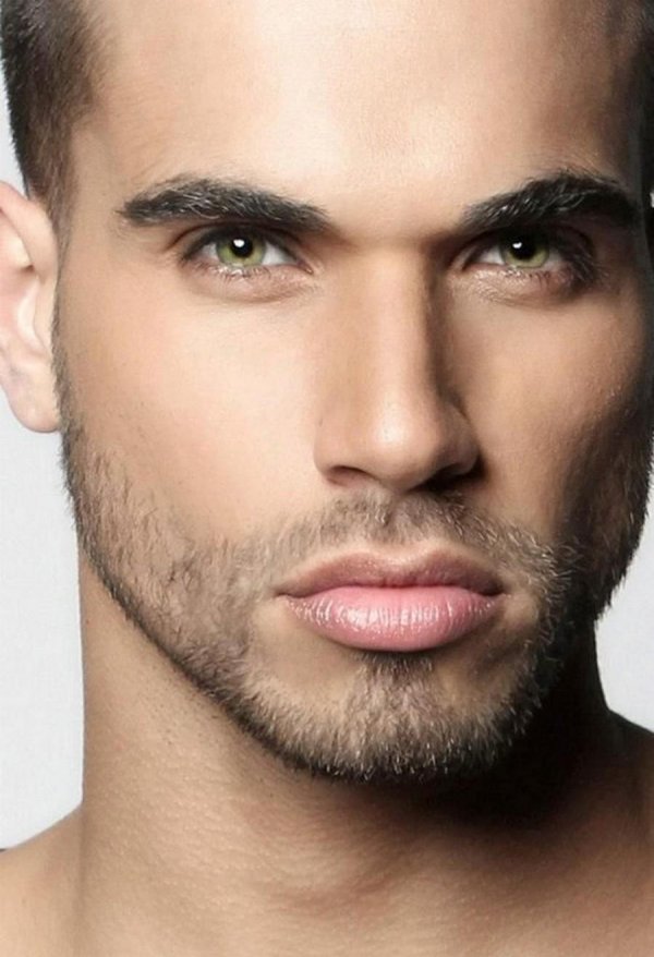 Губы мужчины