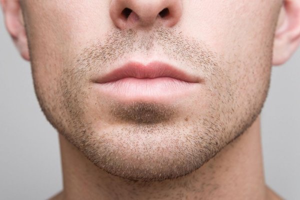 Губы мужчины