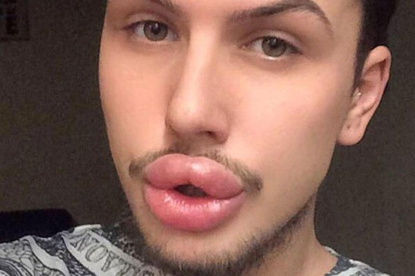 Губы мужчины