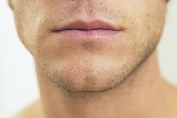 Губы мужчины