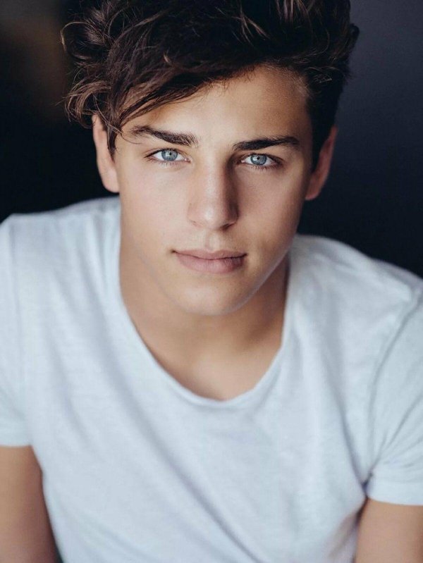 таннер загарино