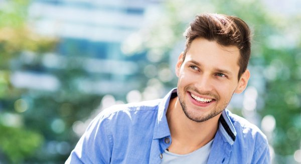 улыбчивый парень