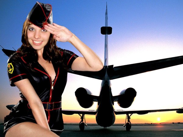 ред алерт 3 девушки