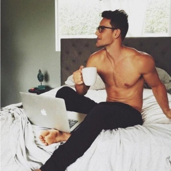 парни утром