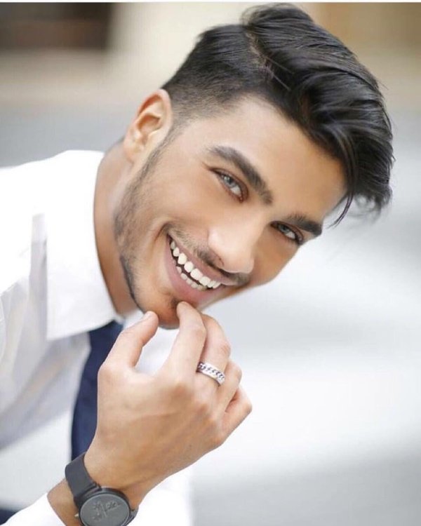 красивая парень