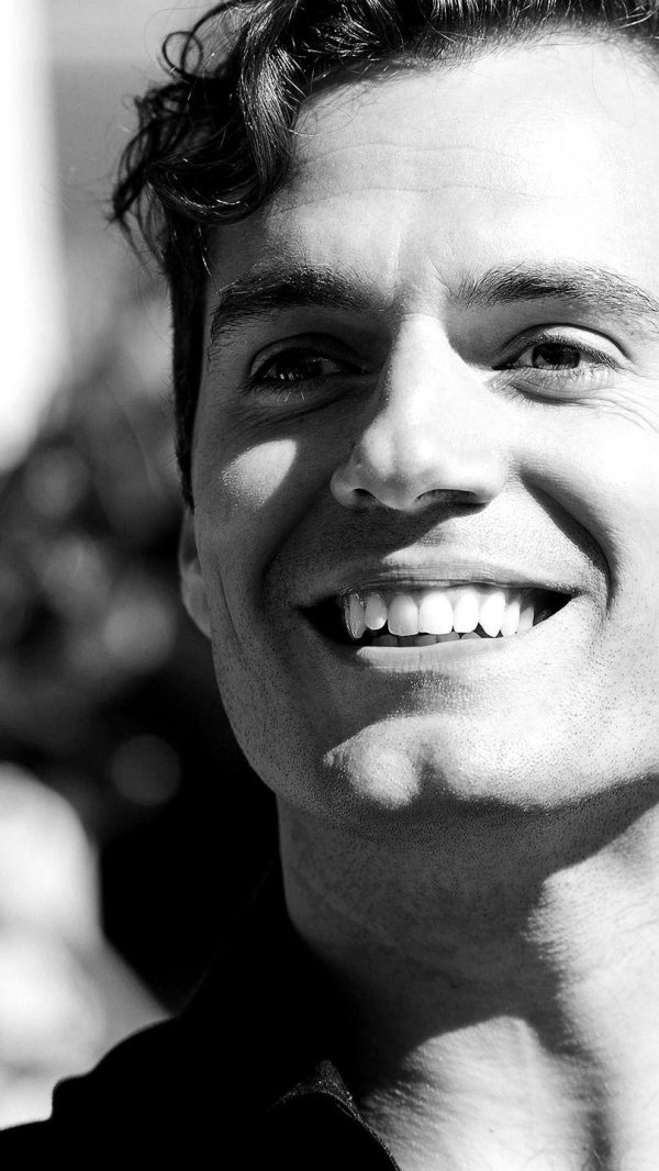 henry cavill smile