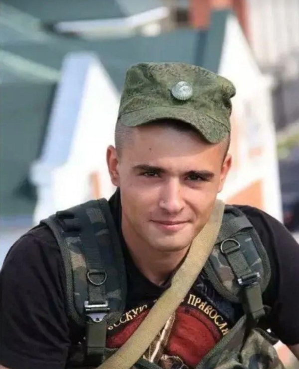 военные парни