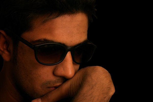 красивые мужчины в очках