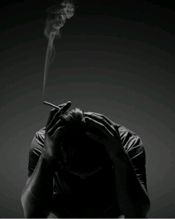 с сигаретой