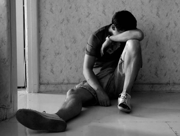 человек грустный