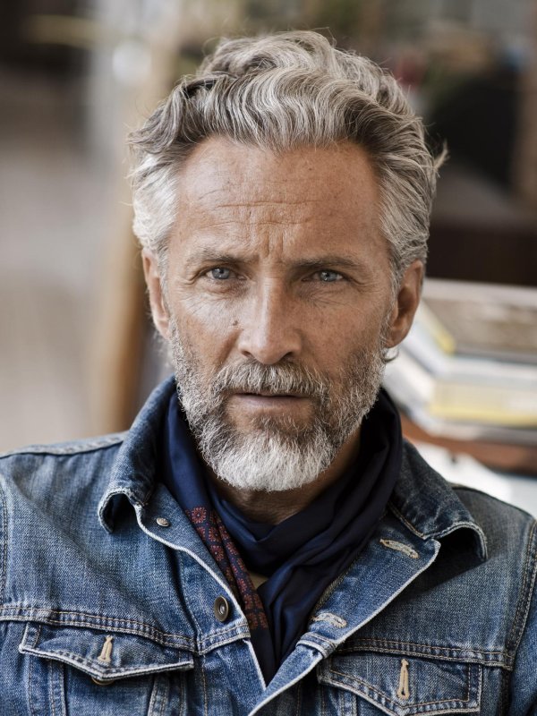 прически для пожилых мужчин