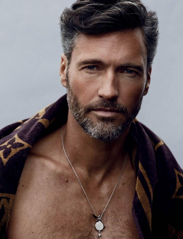 голливудская борода бретта