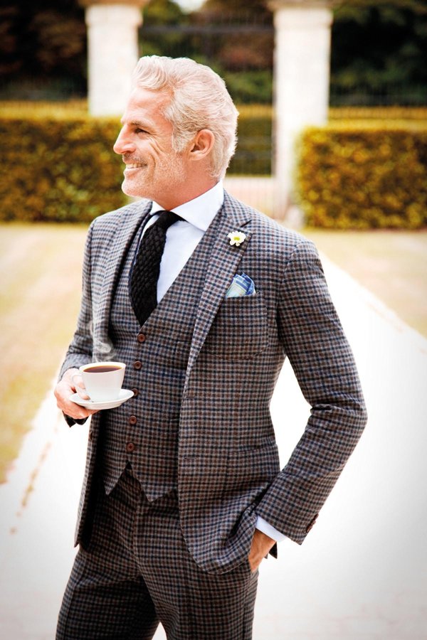 костюм тройка классическая