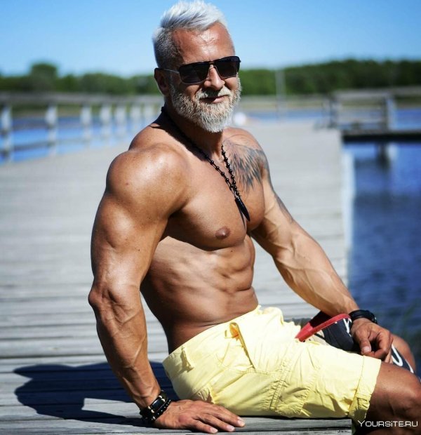 накаченные старики