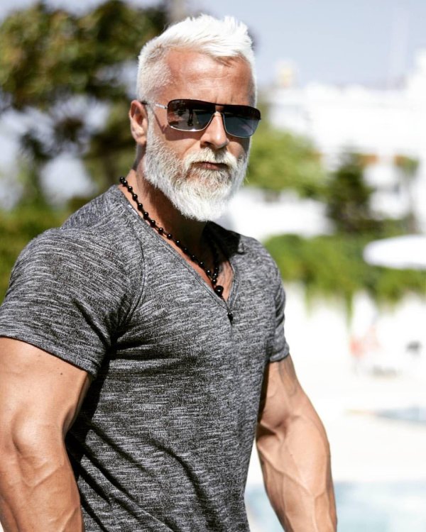 павел ладзиак