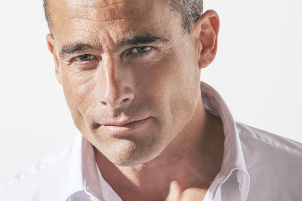 лицо взрослого мужчины