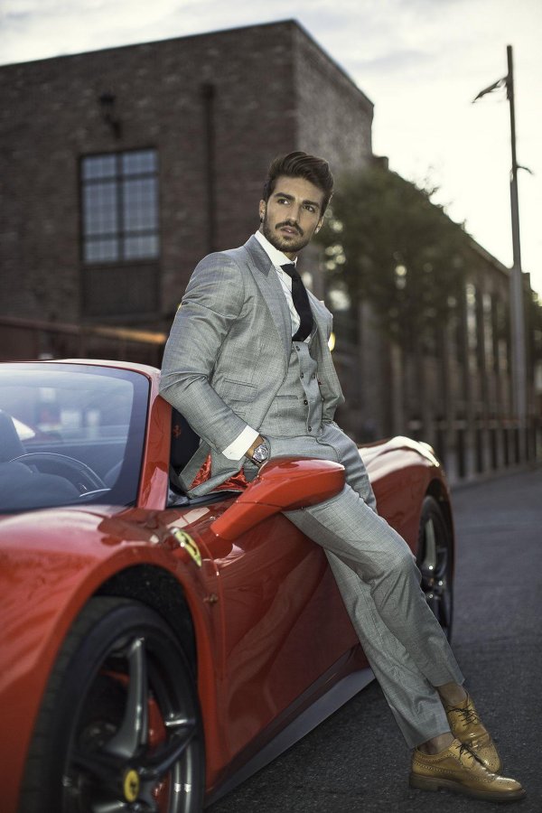 богатые парни