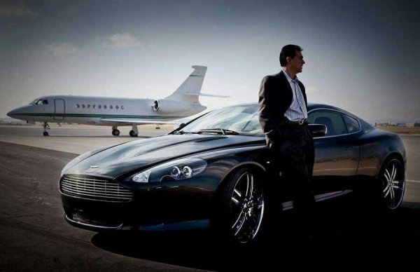астон мартин джеймса бонда