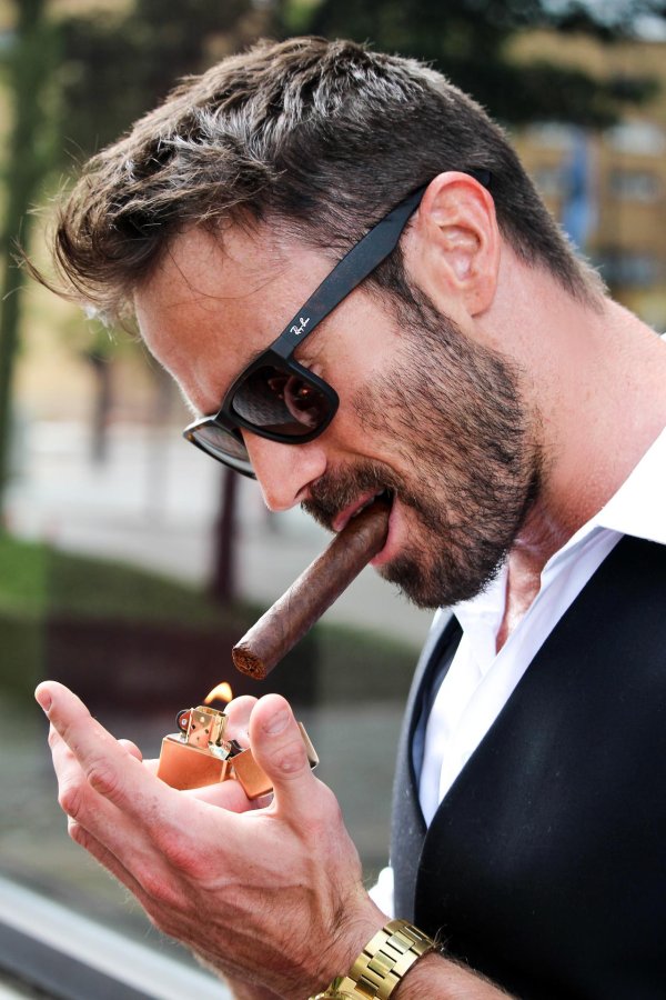 успешный мужчина