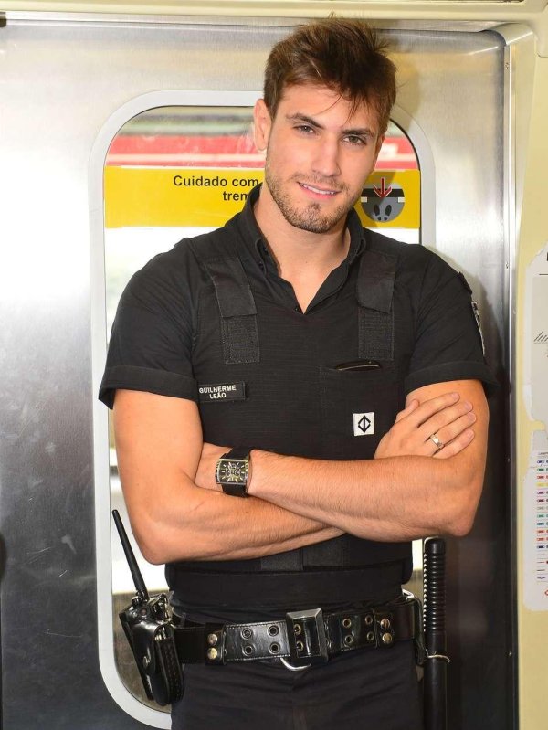 гильерме леао