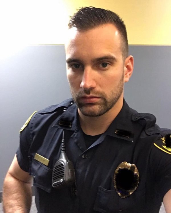 бородатый полицейский