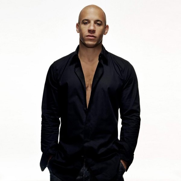 доминик торетто на белом фоне