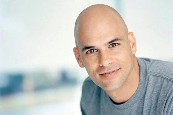 стрижка под ноль