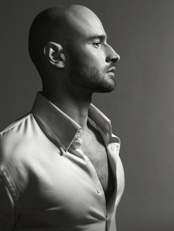 мужчина лысый