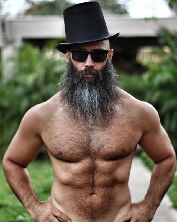 бородатые мужики