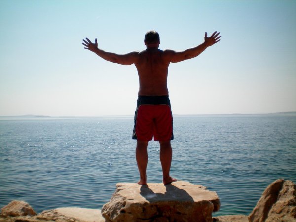 люди на море