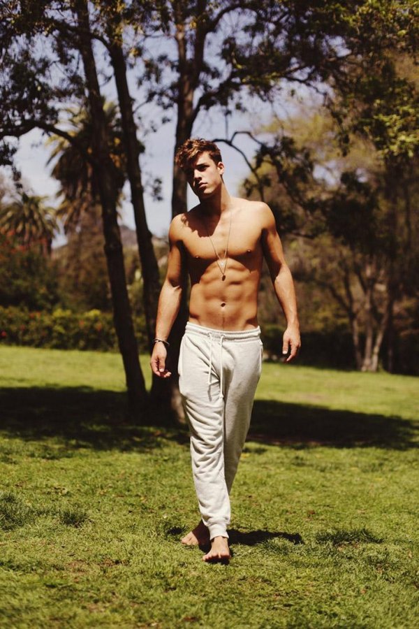 коннор хилл