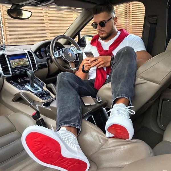 богатые парни