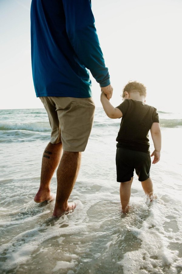 семья на пляже