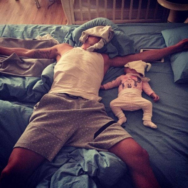 уставший папа