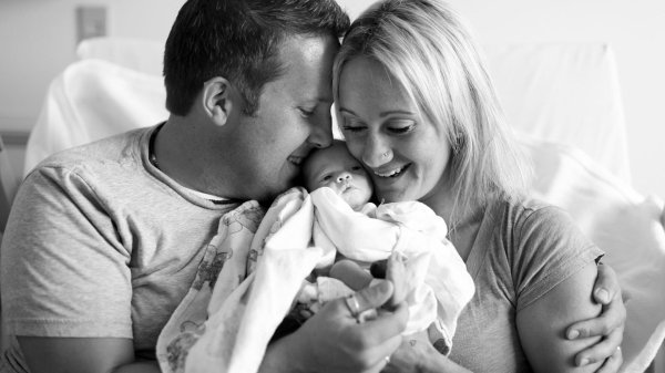 семья с младенцем