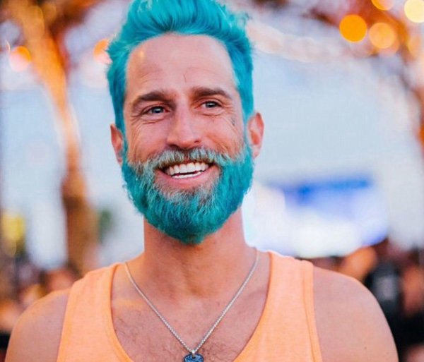 крашеная борода