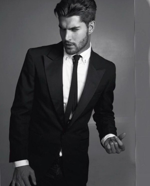 модель ник бейтман