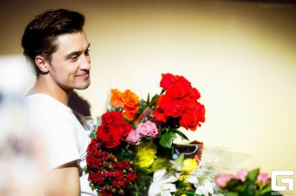 сергей лазарев