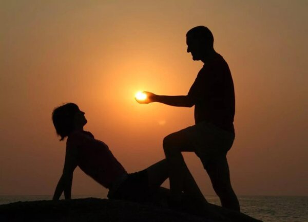 пара на закате