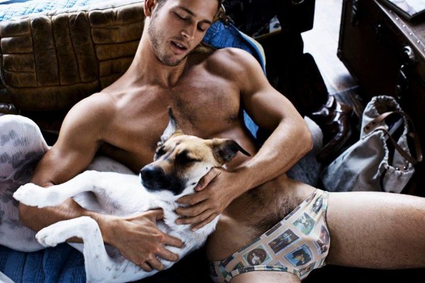 секс парня с собакой