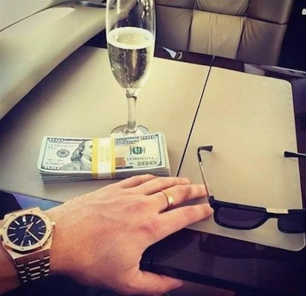 атрибуты богатой жизни