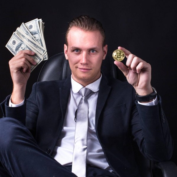 богатые люди