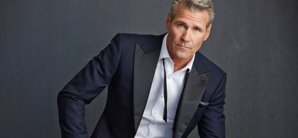 пирс броснан джеймс бонд