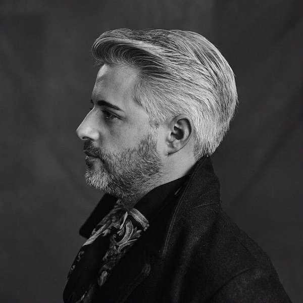 мужчина седой