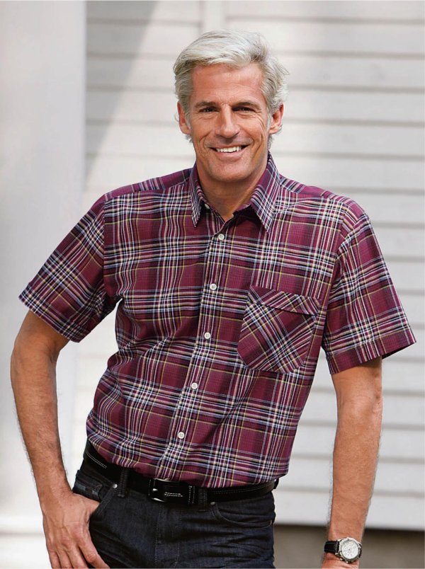 заправленная рубашка