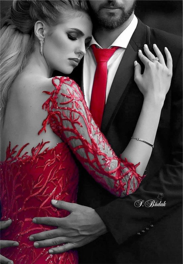 женщины в красном страсть